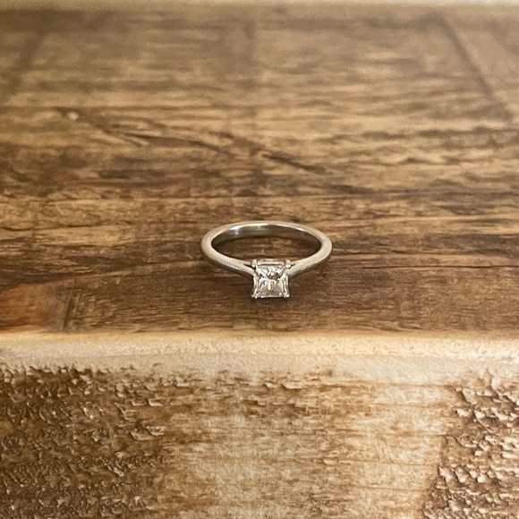 brilliance Jewelry - .80 Princess Cut Diamond 💍 14k White Gold Petite Cathedral Setting Sze 7